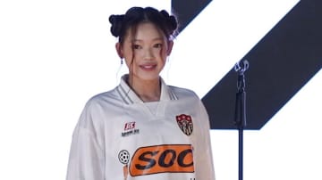 ブルピン＆ベビモンに続く Yの新人4人組ガールズグループ1人目は、オーストラリア出身の15歳“EVELLI(イベリ)”