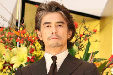 伊藤英明、パンストかぶりの衝撃　49歳の行動にSNS爆笑「イケメンだから許せる」「クールなイメージしか無かった」