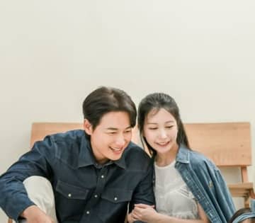 “14歳上の韓国俳優”と結婚した日本人女性が永住権取得　高校卒業後に渡韓して13年、ネット上では祝福の声