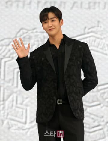 【公式】ロウン（SF9）、7月21日に軍入隊へ