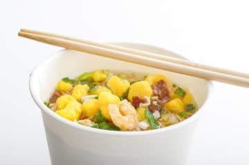 カップ麺100種類混ぜると「最強に美味しいラーメンになる」？？　はじめしゃちょーが試して気づいた意外な味