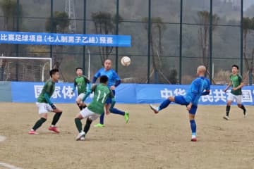 ＜サッカー＞背後から猛突進、相手を蹴り骨折させる＝中国ネット「これはもう犯罪」