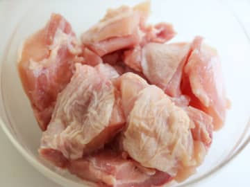 漬けて焼くだけで超簡単！下味冷凍でお弁当にもおすすめ！「味噌漬けチキン」のレシピ