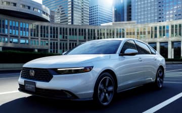 ホンダ、「アコード」に量販モデル初のハンズオフ機能を搭載した新グレード「e:HEV Honda SENSING 360＋」設定