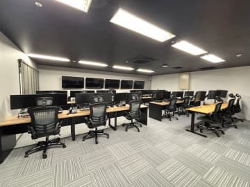 事業・組織の拡大に伴い本社オフィスを増床、オペレーションセンターの設置