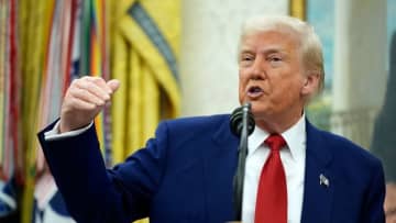 ウォール街の流行語「ＴＡＣＯ（トランプはいつも尻込み）」について問われたトランプ氏、「最も不快な質問」