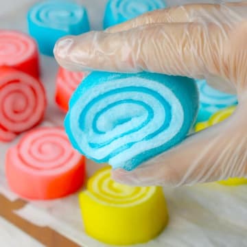 【SNSで話題】「子どもが大喜び」「弾力やば！」かき氷のシロップで作るマシュマロスイーツを作ってみた