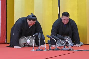 大の里　第75代横綱　「唯一無二」目指す　二所ノ関部屋で伝達式　茨城・阿見