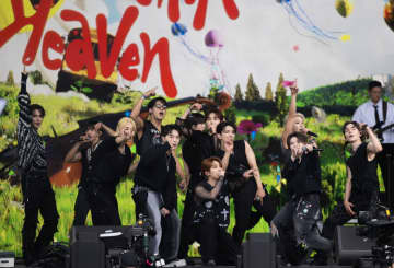 SEVENTEEN、メンバーが韓国軍への入隊を控える中グループの今後の計画について語る