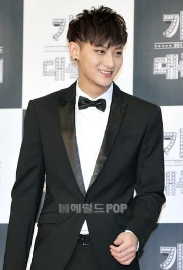 元「EXO」TAO、“生理用ナプキン事業”が大当たり…わずか30分で4億円以上を売り上げ