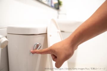 どしゃ降りの日は、トイレが「大変なこと」になるかも…　大雨で慌てる前に「こうして」