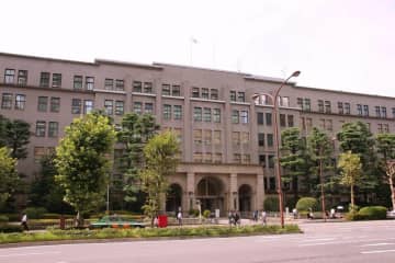 高橋洋一の霞ヶ関ウォッチ　備蓄米に応募殺到、20年ぶり「小泉劇場」　郵政民営化の轍は踏まぬ...財務省の一計とは