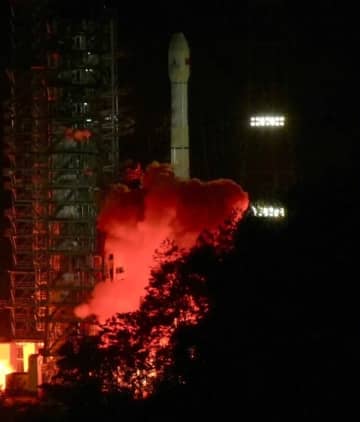 小惑星探査機「天問2号」打ち上げ成功、小惑星探査とサンプルリターンの旅を開始―中国