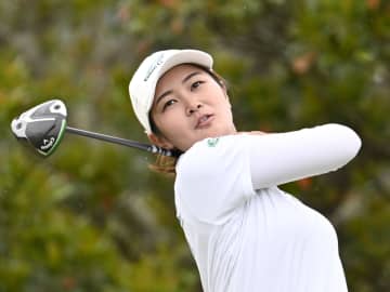 神谷そら、李暁松が首位発進　女子ゴルフ第1日