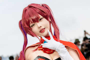 【コスプレ】宝鐘マリン船長が台湾に到着！ストッキングがセクシーな大胆ポージングで魅了してしまう【写真8枚】