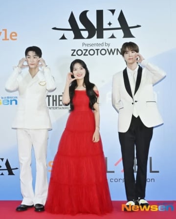 【PHOTO】キム・ヘユン＆MONSTA X ヒョンウォン＆THE BOYZ ヨンフン、日本開催「ASEA 2025」2日目のレッドカーペットに登場