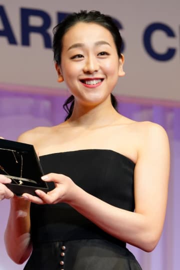 「これは保存版」浅田真央がリンクに描いたアートが話題に「すごい大作」「素晴らしい技術にして芸術」