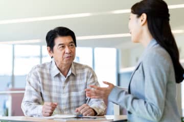 年金に無関心で手続きを後回しにしていた71歳男性、退職後に知った繰下げ受給の「知られざる真実」