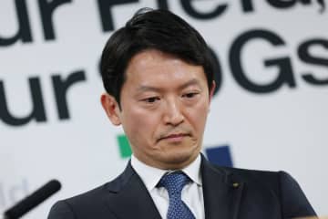「無礼者！戻れ！」斎藤知事　第三者委の「漏えい指示」指摘後初の定例会見で怒号…「延長」要望噴出も最後まで平行線