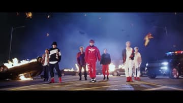 BTS、「MIC Drop (Steve Aoki Remix)」MVがYouTube再生回数15億回を突破！