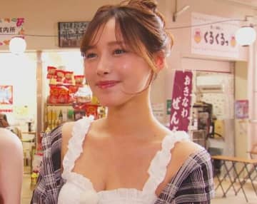 “予約できない幻のキャバ嬢”、沖縄のキャバ嬢たちが対面し興奮！「女神、レジェンド」