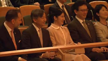 「美しいハーモニーに感銘を受けました」　天皇陛下と愛子さまが「天使の歌声」鑑賞　ウィーン少年合唱団公演へ