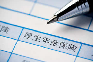 堀江貴文「（サラリーマンは）怒った方がいい」厚生年金の”積立金”を流用する『基礎年金・底上げ法案』に怒りのツッコミ…「氷河期対策」政府の”説明”あるものの、ネットでも波紋広がる「これはブチ切れ」「取りやすいところから取るの典型」「流用額だけでは足りないだろう…」