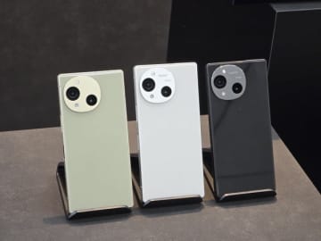 シャープ「AQUOS R10」発表。“自然に働くAI”をハカセと体験（スマホ沼）