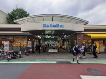 「晩酌」じゃなくて「晩ごはん」。独身呑兵衛の明るい食卓、富士見台『宮ちゃん』へ