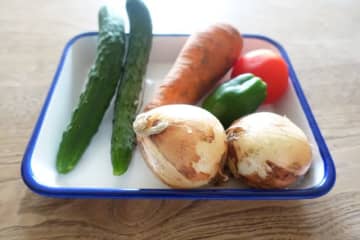 包丁なしでコレだけ切れる！野菜の「ラクうま」調理アイテム2品