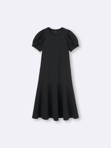 夏でも“黒”が着たい！【GU】暑苦しくない「サラッと万能ワンピース」