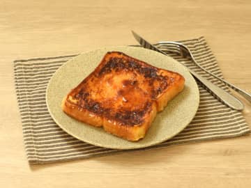フライパンで簡単「ブリュレ風フレンチトースト」