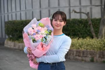多部未華子主演「この作品に参加できたことは幸せ！」　『対岸の家事』笑顔と涙のクランクアップ
