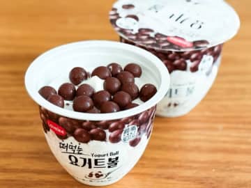 《実食レビュー》セブンで話題の韓国発・新感覚アイス「クリーミーヨーグルトボール」を食べてみた！爽やかさと甘さの絶妙バランスに手が止まらない