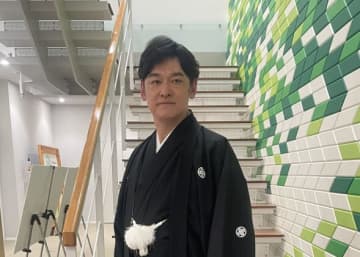 「電卓で数字じゃない言葉が出た！」お笑い芸人のX投稿が話題に！　iPhone電卓の"謎表示"に驚きの声