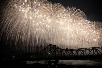 「長岡まつり大花火大会ライブビューイング」日本全国の映画館で開催決定！　戦後80年、慰霊と平和を祈る長岡花火の思いを世界に