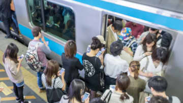 通勤ラッシュ＆満員電車が不動産価値に影響？「都市部＆好立地」の物件が値上がりし続けるワケ