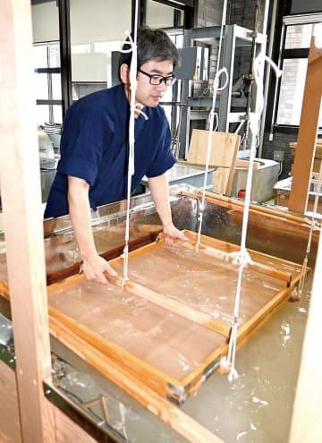 道の駅おがわまち、きょう30日リニューアルオープン　絶品ロールケーキ、みそまんじゅう、地酒やワインも販売　ユネスコ登録の伝統技術も体験可　グルメは“ネギまるごと1本肉巻きうどん”も注目