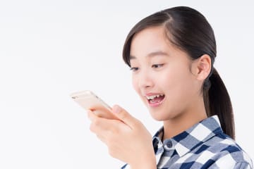 小中学生の約4割がAIを宿題に活用、ニフティキッズ調査