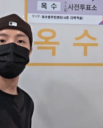 BTS・J-HOPE、オールブラックコーデで“政治色論争”を完全シャットアウト！投票認証ショット公開