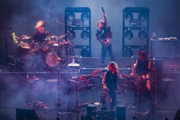 BUCK-TICK、〈スブロサ SUBROSA〉ライヴハウス・ツアー最終公演のレポートが公開