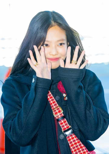 BLACKPINK・ジェニー、ソウル大学医学部に1億ウォンを寄付！「医療人材の育成に役立ちたい」