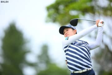 ＜速報＞ルーキー中村心は2日目パー発進　木下彩が単独首位浮上
