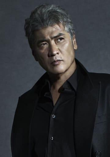 吉川晃司がデビュー40周年の集大成と言うべきライブの映像作品を発表。還暦を迎える誕生日にスペシャルライブ開催決定