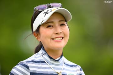＜中間速報＞山城奈々が単独首位　青木瀬令奈1差、阿部未悠ら3差追走