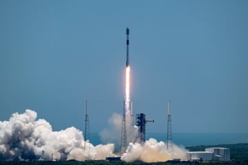 スペースX、2025年は170回打ち上げ目指す–2024年は134回