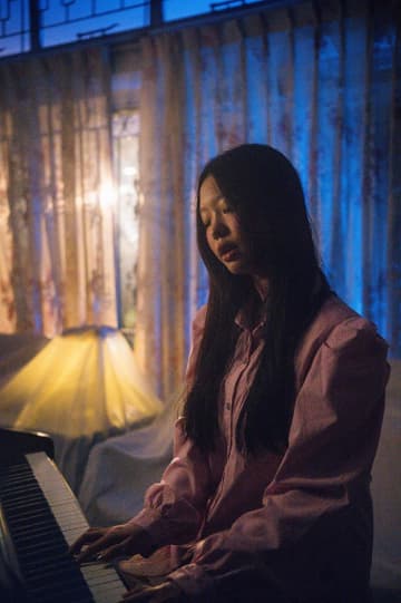 レジーナ・ソング、新曲「Love me again」本日リリース＆MV公開