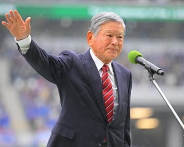 川淵キャプテンとゴルフ！「88歳とは思えないパワフルさ」に元日本代表戦士も感服。お昼はサーロインステーキ「強すぎる！」