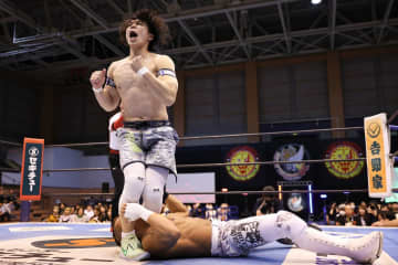 【新日本】『BOSJ』YOHが石森との激闘制し決勝進出「藤田、テメーに極上のCHAOS見せてやるよ！」