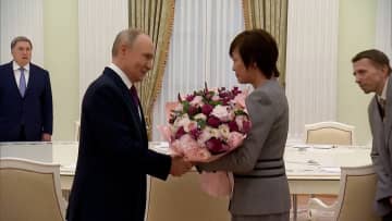 「あなたは常にロシアで歓迎される客人だ」プーチン大統領の安倍昭恵さん歓待…異例の“特別待遇”思惑は　専門家「誰がプロパガンダに使いやすいのか…白羽の矢」